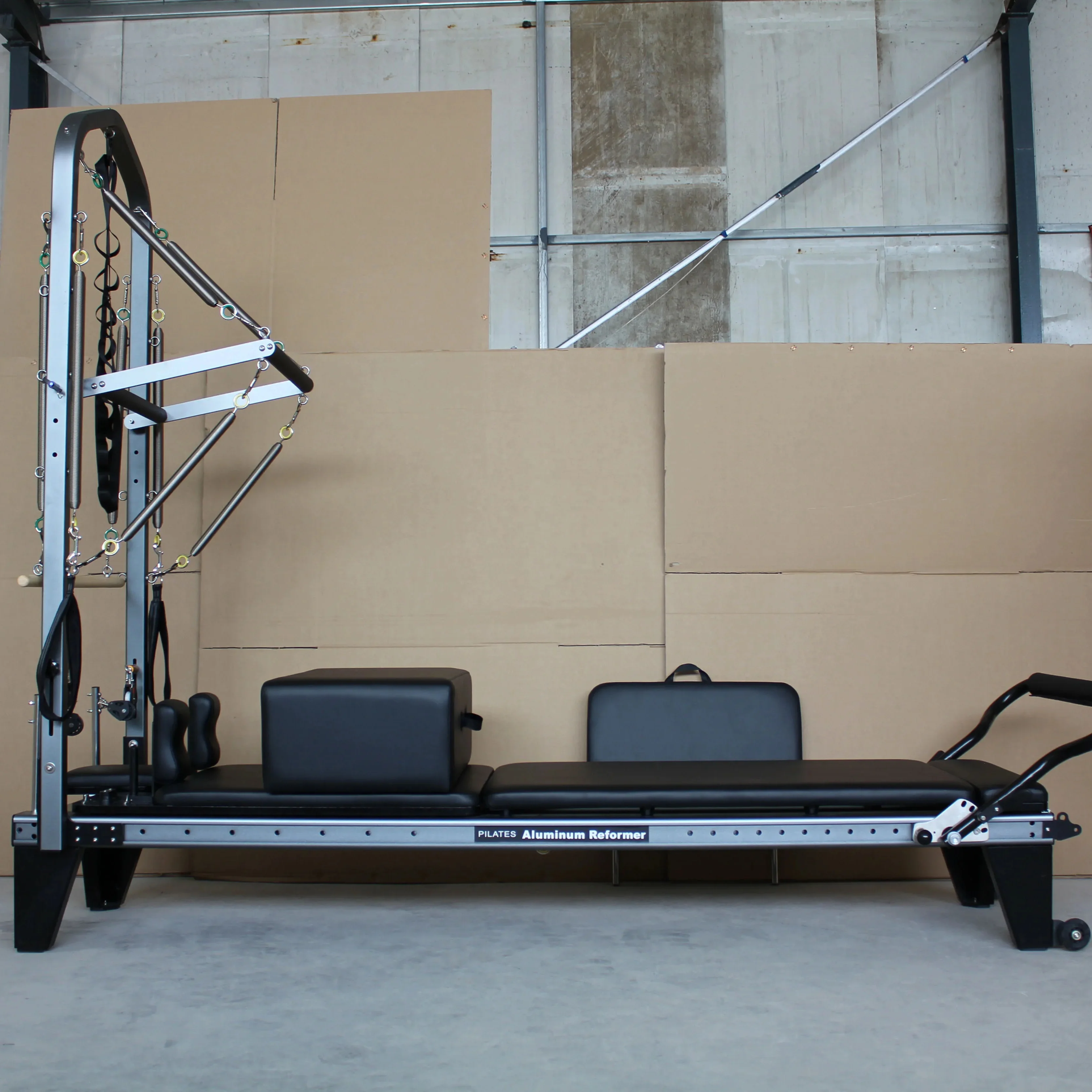 -Aluminum Half Trapeze Studio  - đánh giá và giá Pilates Reformer Spring